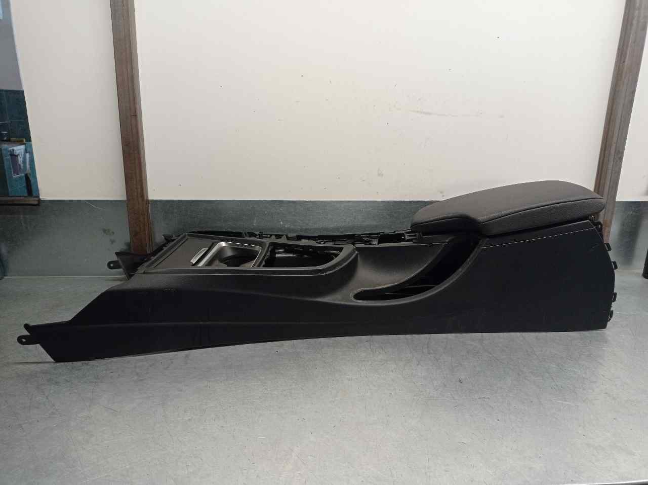 BMW 3 Series F30/F31 (2011-2020) Armrest 9235467 24134611