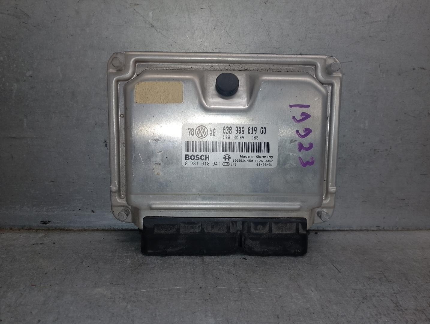 VOLKSWAGEN Passat B5 (1996-2005) Engine Control Unit ECU 038906019GQ,0281010941 24212917