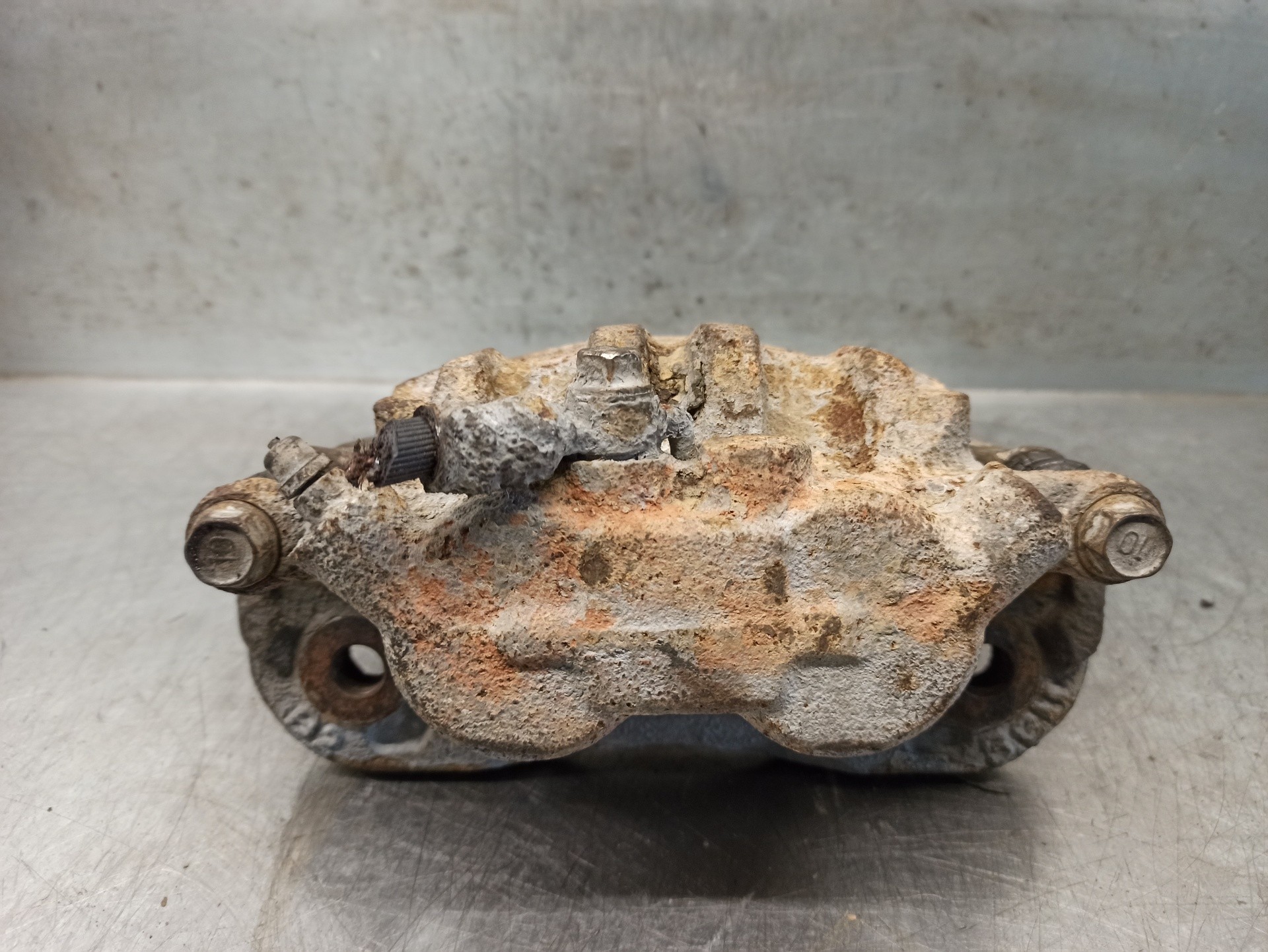 Pinza de freno delantera derecha WL 1454526 de Ford Ranger (et) 2005-2012 143 CV con 263000 km - pieza usada