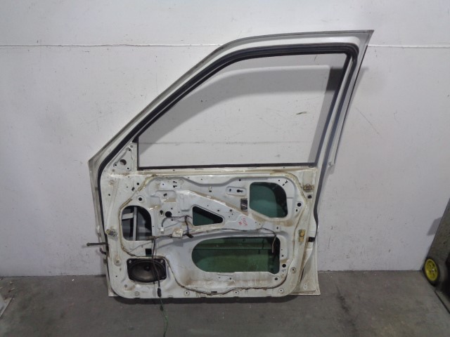 FORD Terrano 2 generation (1993-2006) Front Right Door 801007F732,BLANCA,5PUERTAS 19909584