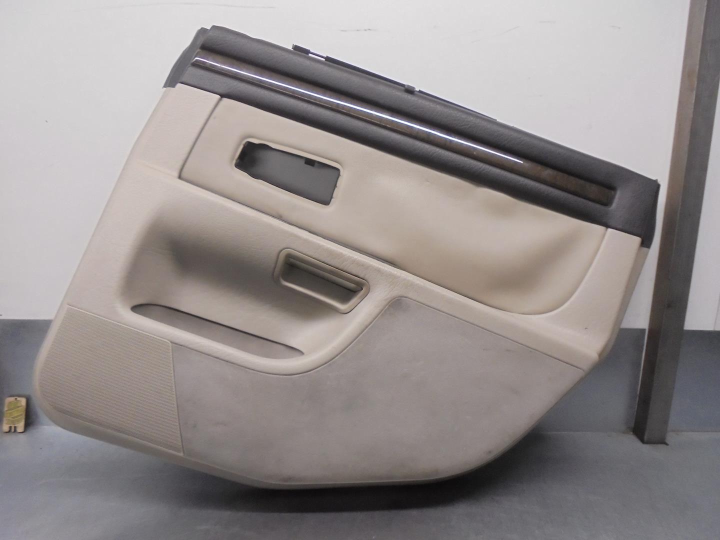 AUDI A8 D2/4D (1994-2002) Обшивка задней правой двери 4D0867306CA, 4D0867304B 24187506
