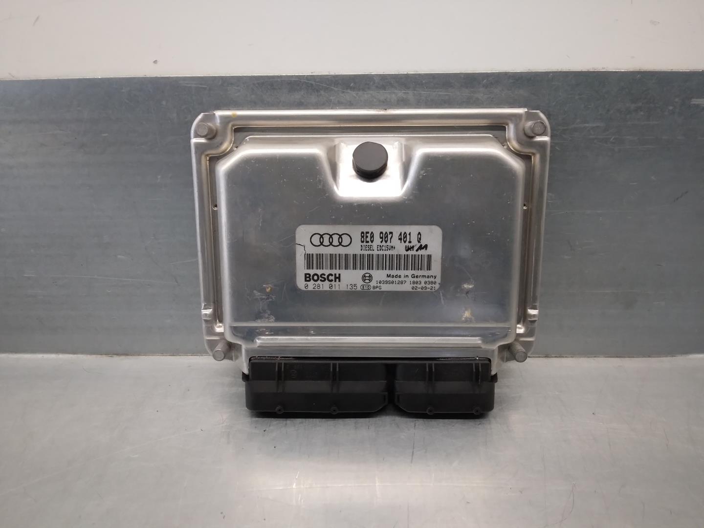 AUDI A4 B6/8E (2000-2005) Moottorin ohjausyksikkö ECU 8E0907401Q,0281011135 21733301