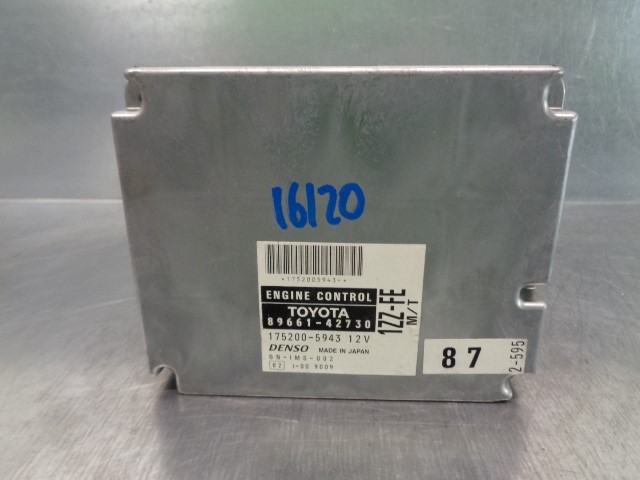 TOYOTA RAV4 2 generation (XA20) (2000-2006) Motorkontrollenhet ECU 8966142730, 1752005943, DENSO 19827880