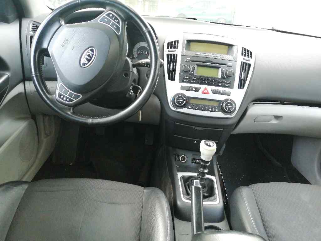 KIA Cee'd 1 generation (2007-2012) Рабочий тормозной цилиндр 585101H200 19714265