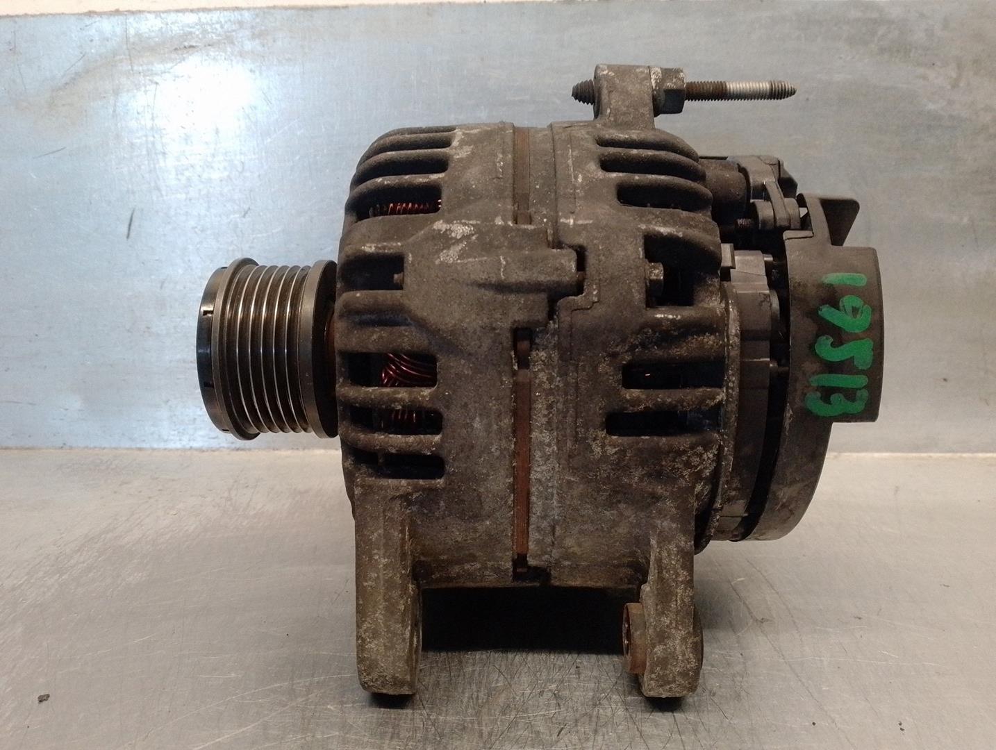 RENAULT Clio 3 generation (2005-2012) Alternator 8200390675, 0124425037 24193714