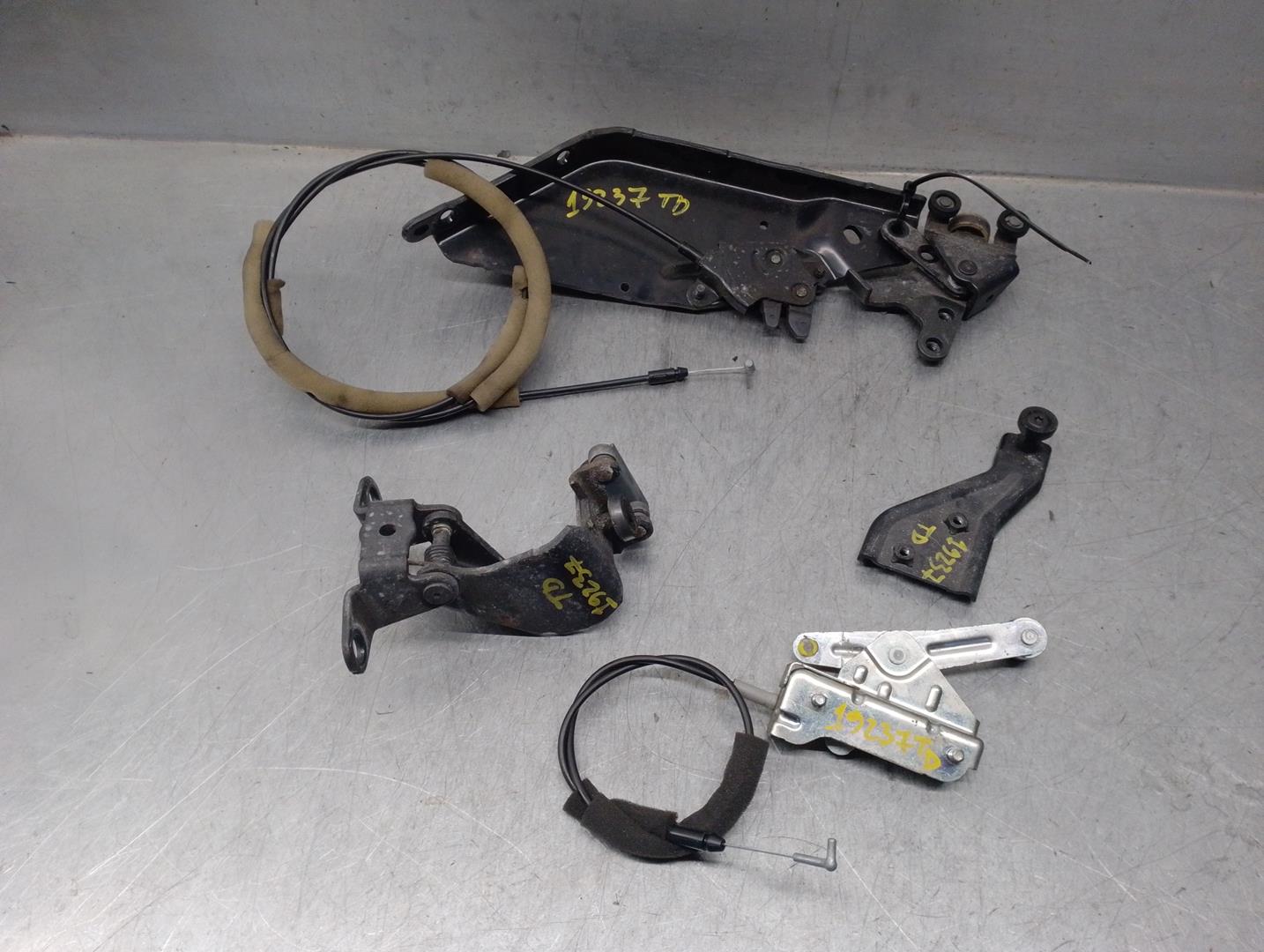 MAZDA 5 1 generation (2005-2010) Kitos kėbulo dalys C235722C0E 24176483