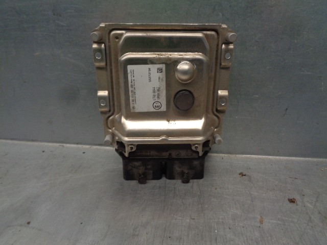 KIA Tipo 2 generation (2015-2024) Moottorin ohjausyksikkö ECU 0261S13789,55273730+ 19831389