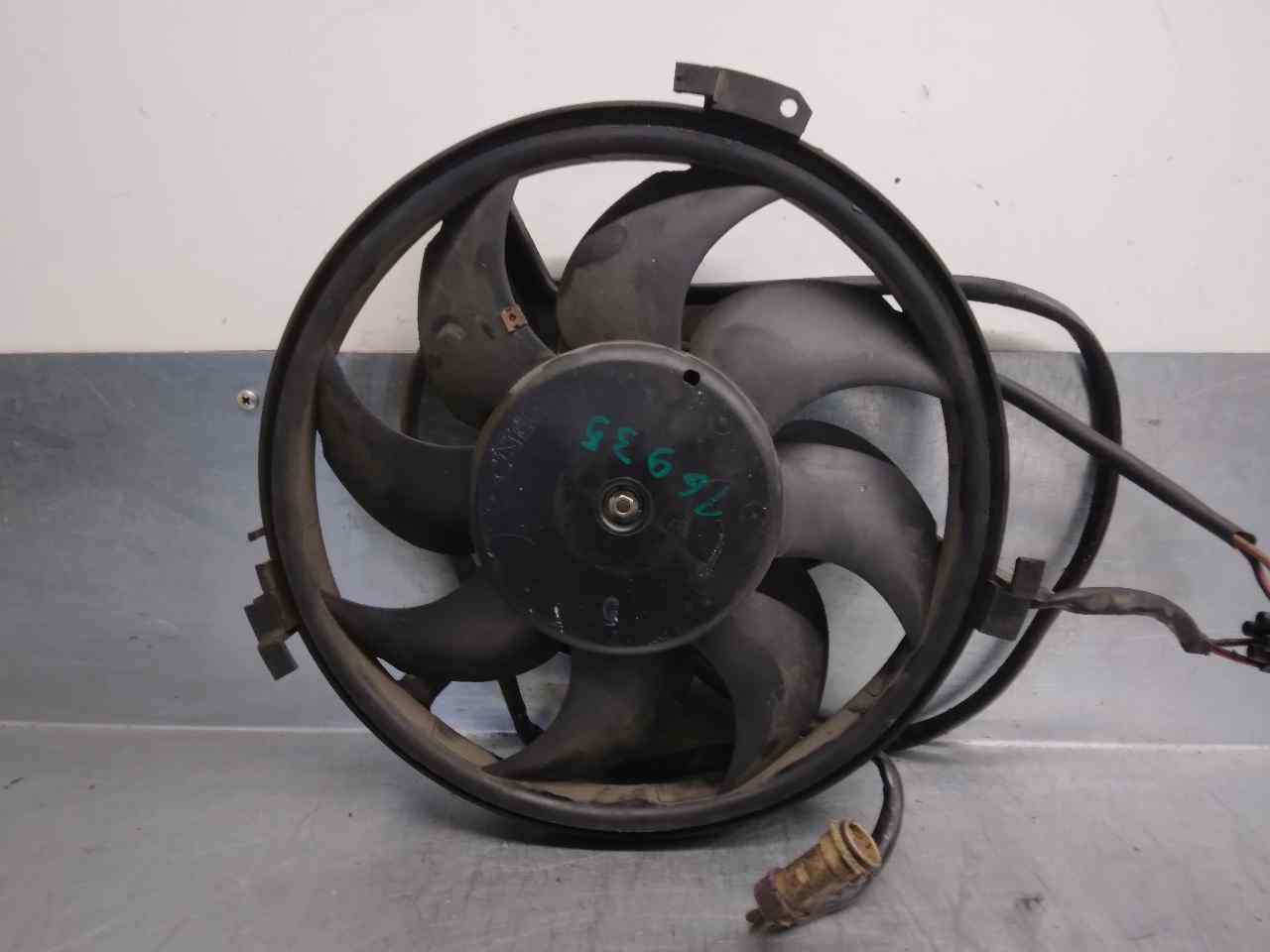 AUDI A6 C5/4B (1997-2004) Difūzoriaus ventiliatorius 4Z7959455 19860899