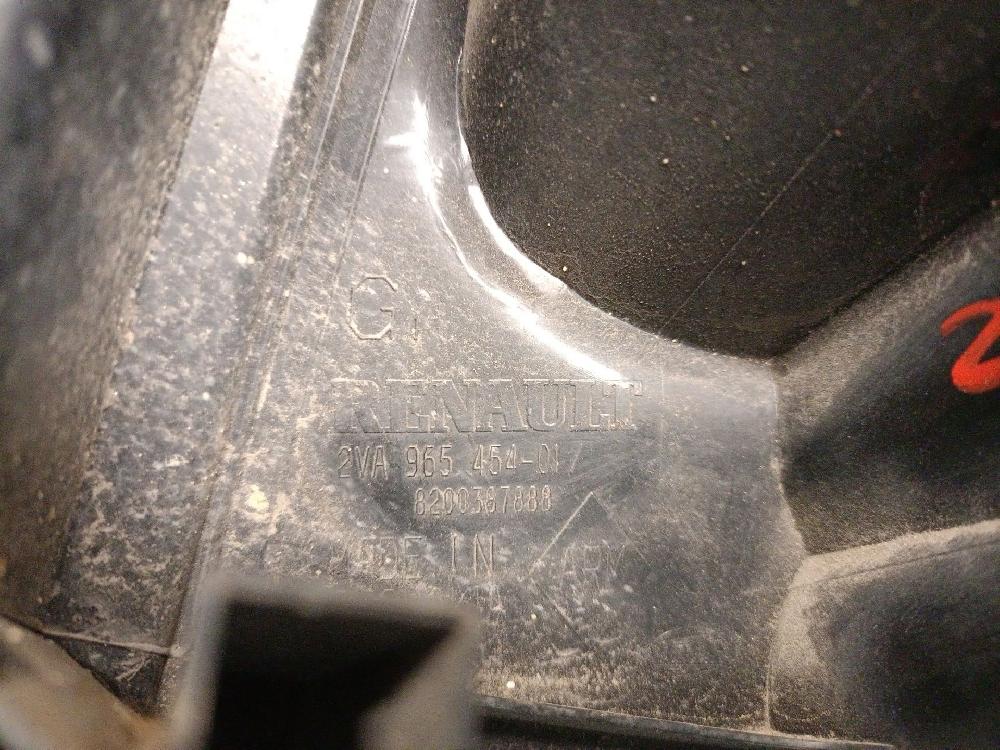 Pisca tras esquerdo K9K17 8200387888 de Renault Twingo ii (cn0_) 2007-0 64 CV con 271000 km - pieza usada