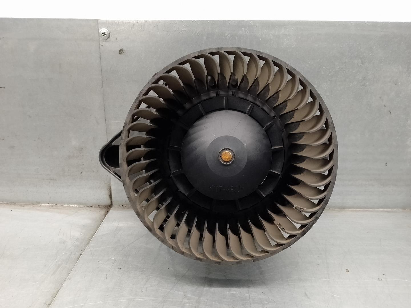 SEAT Exeo 1 generation (2009-2012) Sildītāja ventilators 8E1820021E, 983692C, VALEO 24198248