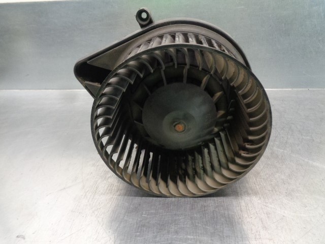 SUZUKI A4 B6/8E (2000-2005) Fűtésventilátor +983692C 19819197