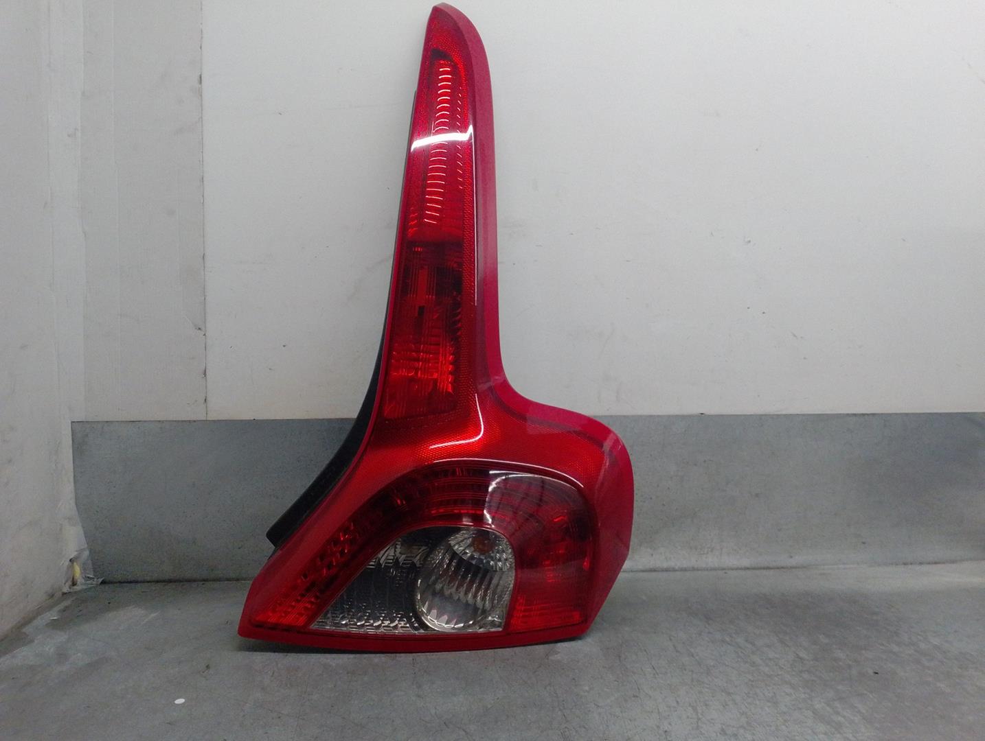VOLVO C30 1 generation (2006-2013) Rear Right Taillight Lamp 31213918 24211523