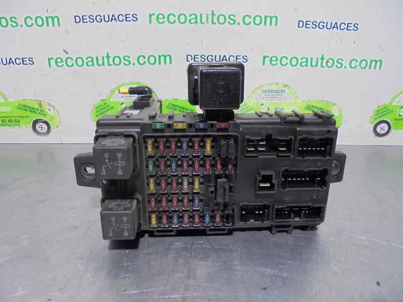 Caja de relés / fusibles D4EA 9540026500 de Hyundai Santa fé i (sm) 2001-2006 113 CV con 1 km - pieza usada