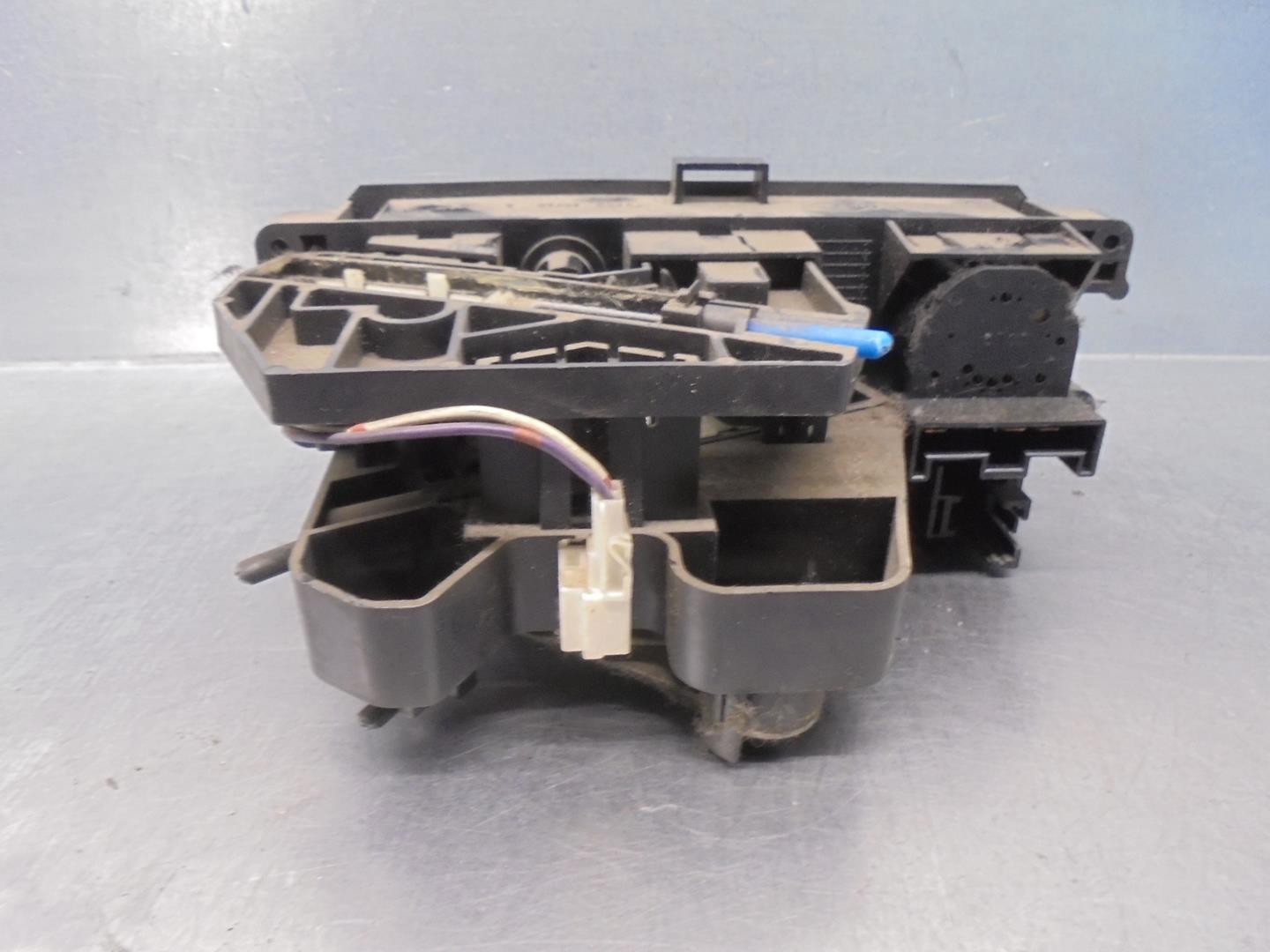 HYUNDAI i30 GD (2 generation) (2012-2017) Climate  Control Unit 7040030720,7040230732 24187010