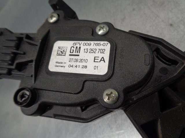 OPEL Astra J (2009-2020) Другие кузовные детали +6VP00976507 19789771