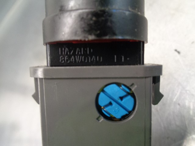 CHEVROLET Aveo T200 (2003-2012) кнопка опасности 864W0140 19809575