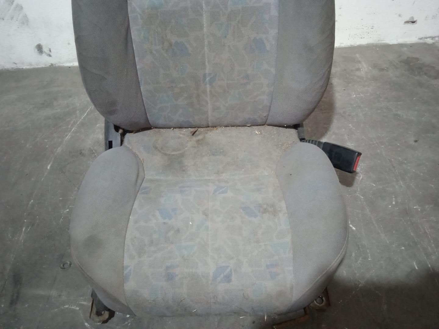 NISSAN Accent X3 (1994-2000) Front Right Seat 3PUERTAS,3PUERTAS+ 19839092