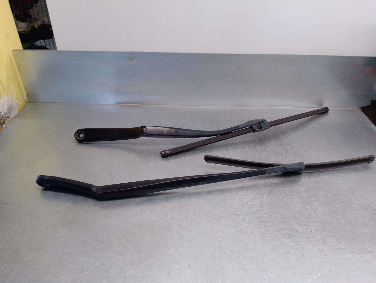 BMW 7 Series F01/F02 (2008-2015) Front Wiper Arms 61617182459, 61617182594 19910323