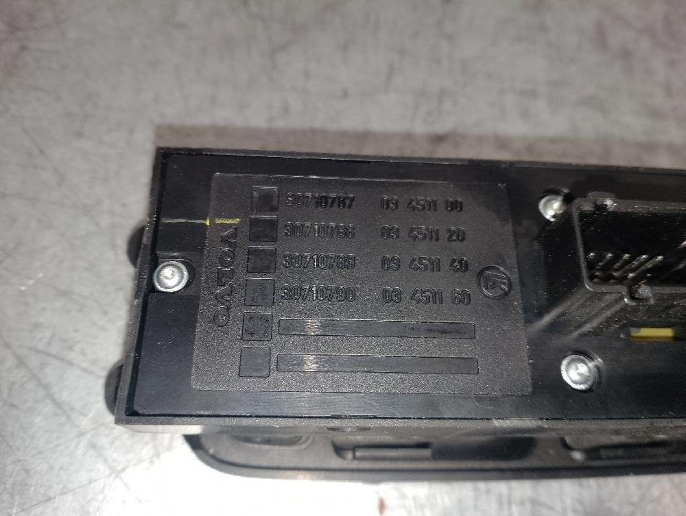 Front window control panel lh D4204T 30710787 de Volvo V50 (545) 2004-2010 136 CV con 270000 km - pieza usada