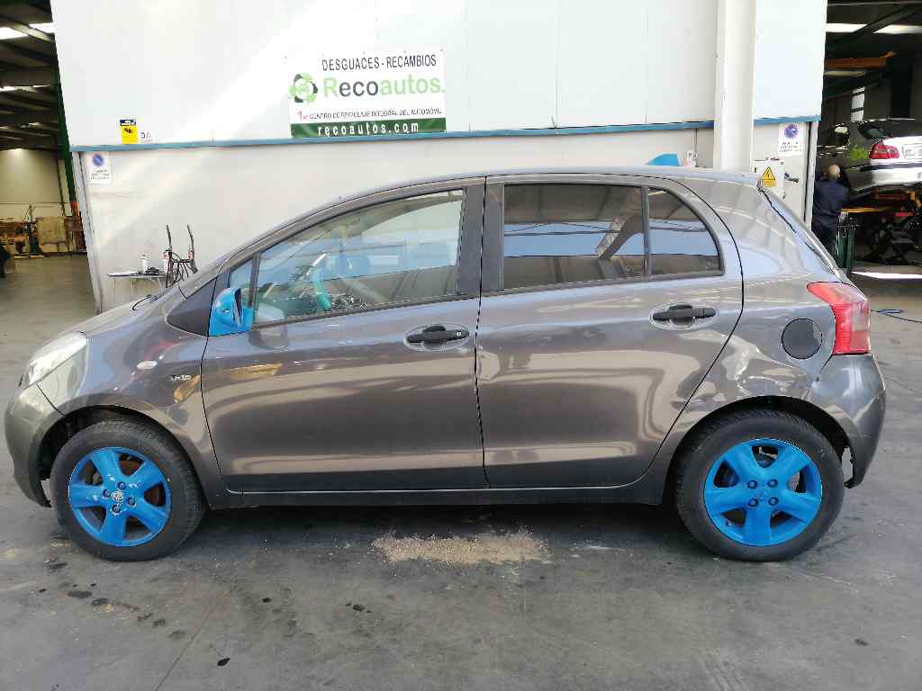 TOYOTA Yaris 2 generation (2005-2012) Priekinių dešinių durų spyna 5PUERTAS,5PUERTAS+6PINES 19727708