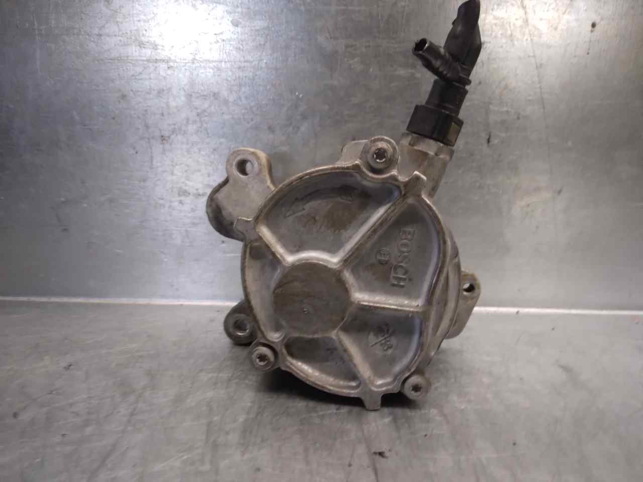 MERCEDES-BENZ E-Class W212/S212/C207/A207 (2009-2016) Vacuum Pump 26328435