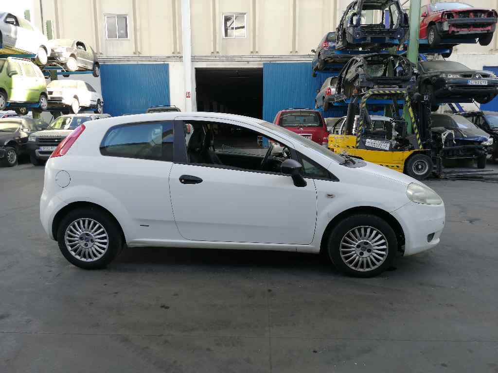 FIAT Grande Punto 1 generation (2006-2008) Jobb első ajtó zárja 3PUERTAS, 3PUERTAS+6PINES 19753552