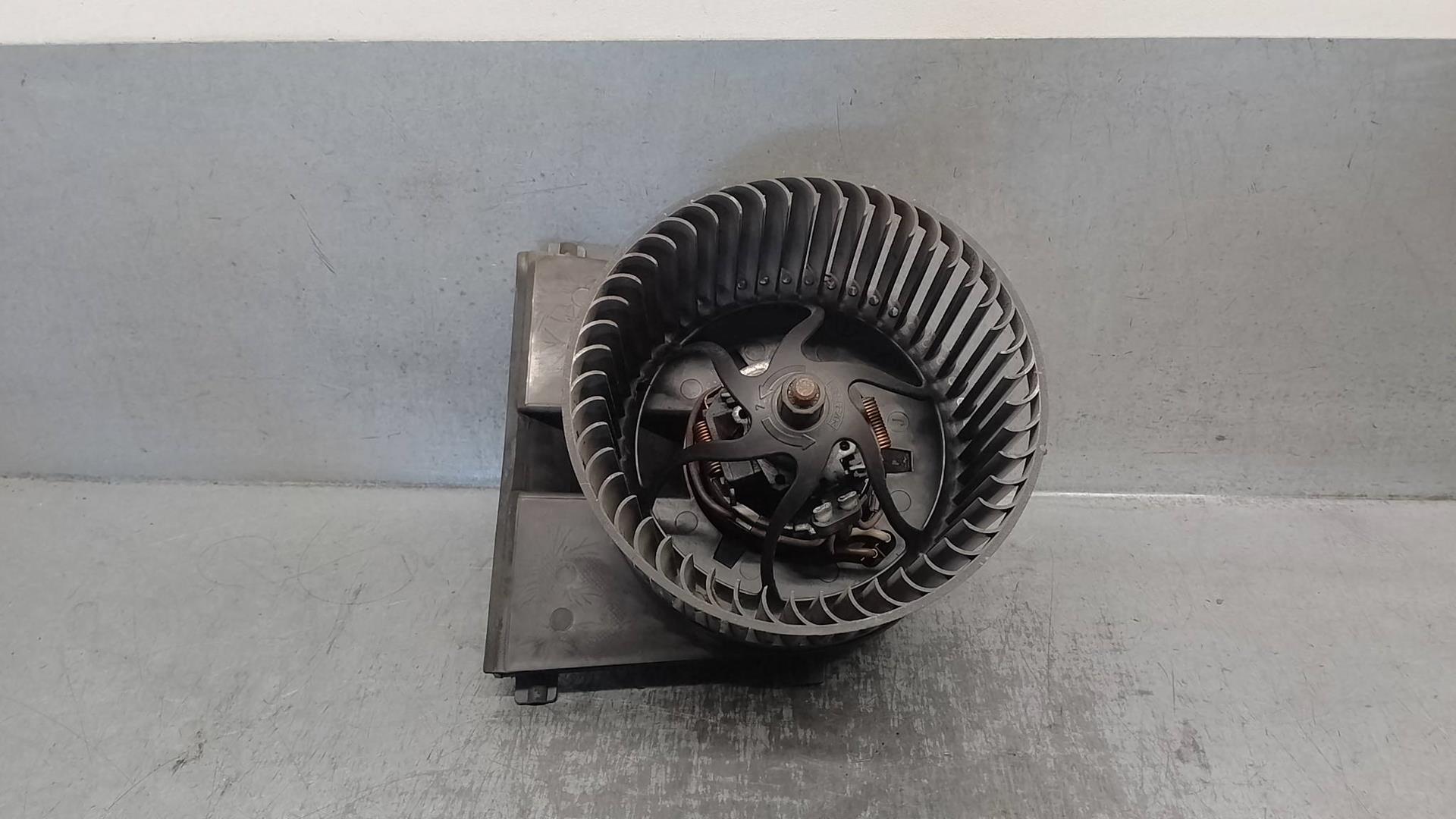 SEAT Leon 1 generation (1999-2005) Heater Blower Fan 1J1819021C 24342674