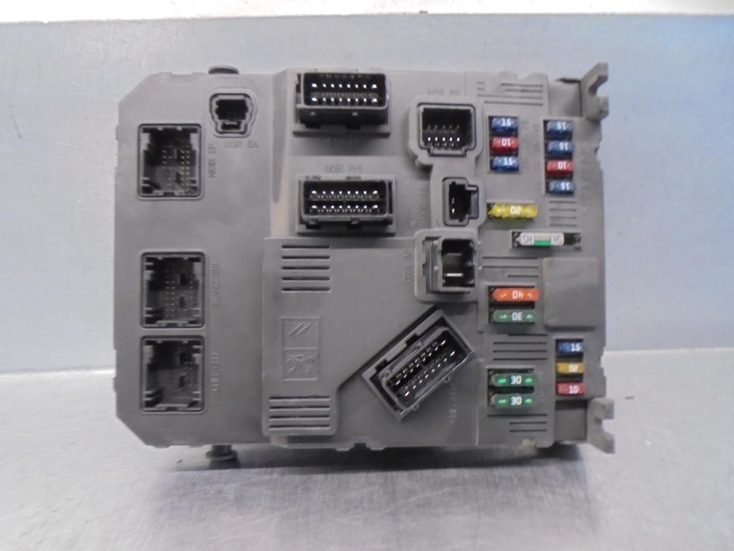 PEUGEOT 206 1 generation (1998-2009) Fuse Box 9652474780, S118085220C, SIEMENS 24159349