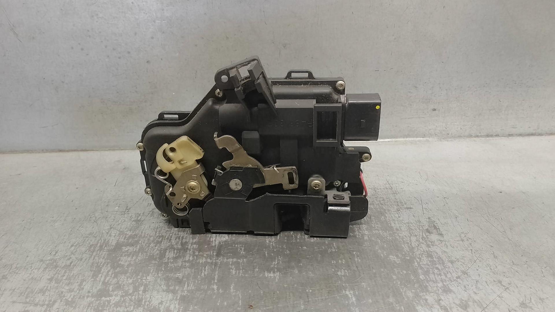 AUDI A4 B7/8E (2004-2008) Front Left Door Lock 4B1837015G, 9PINES, 5PUERTAS 24227057