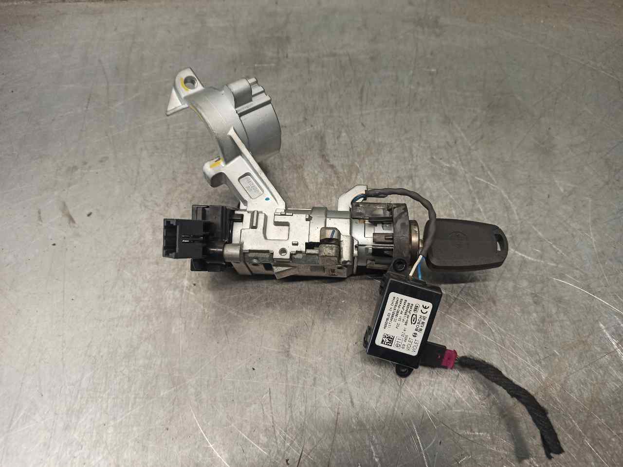 CHEVROLET Cruze 1 generation (2009-2015) Ignition Lock 13504286 19804621