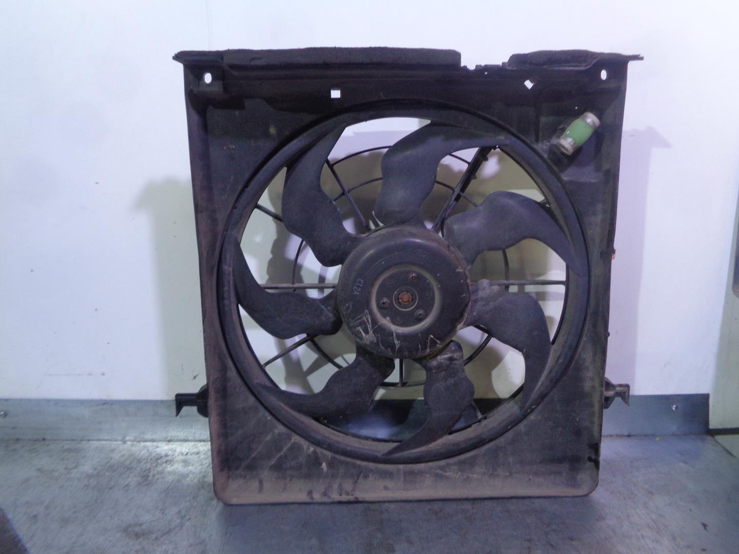 HYUNDAI i30 FD (1 generation) (2007-2012) Difūzoriaus ventiliatorius 253802H600 21726845