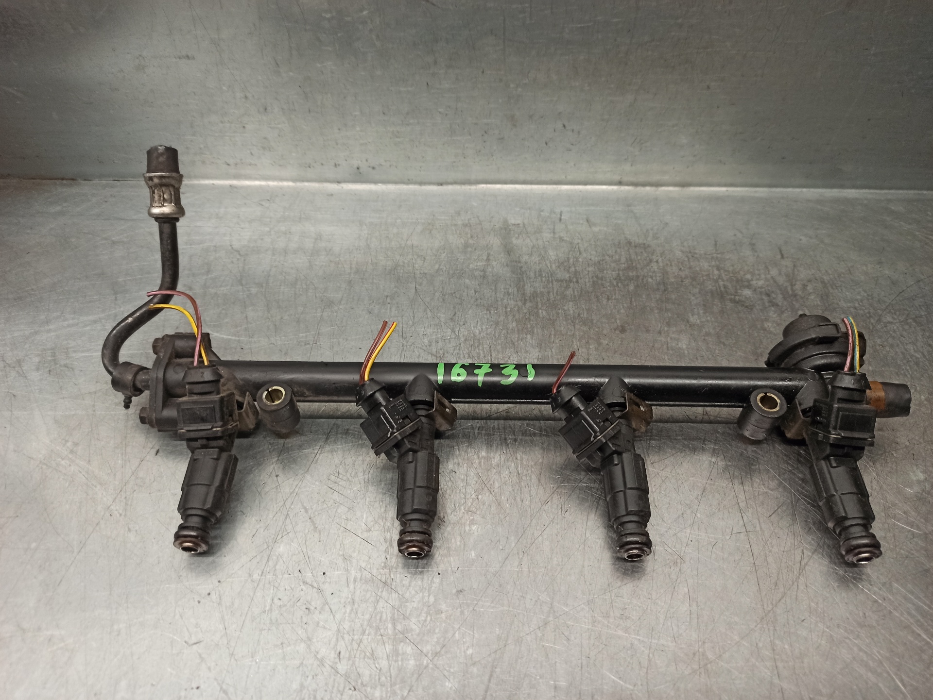 DAIHATSU 45 1 generation (1999-2005) Fuel Rail +0280155884 19850873