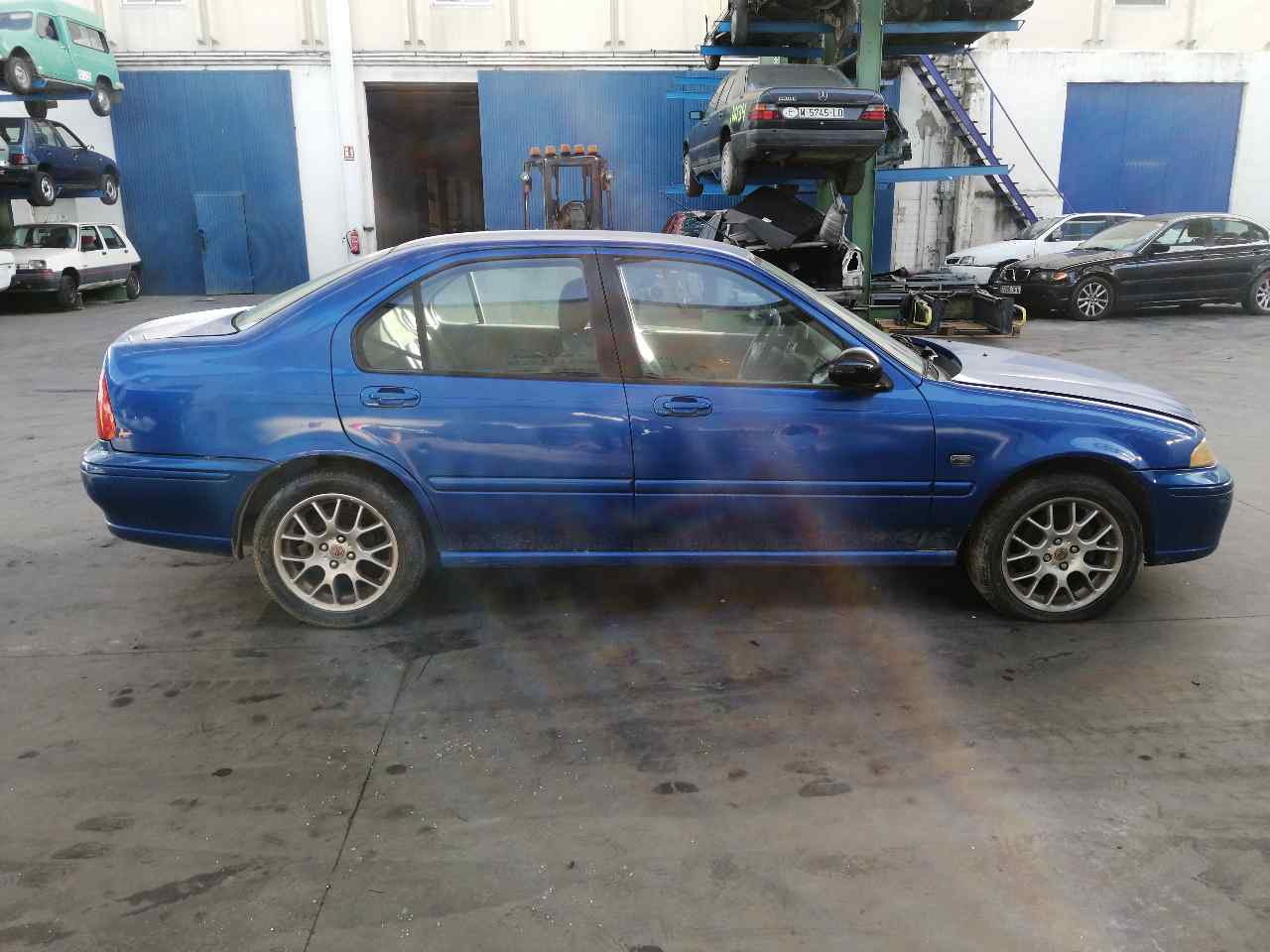 ROVER Främre högerskärm +AZUL 19843985