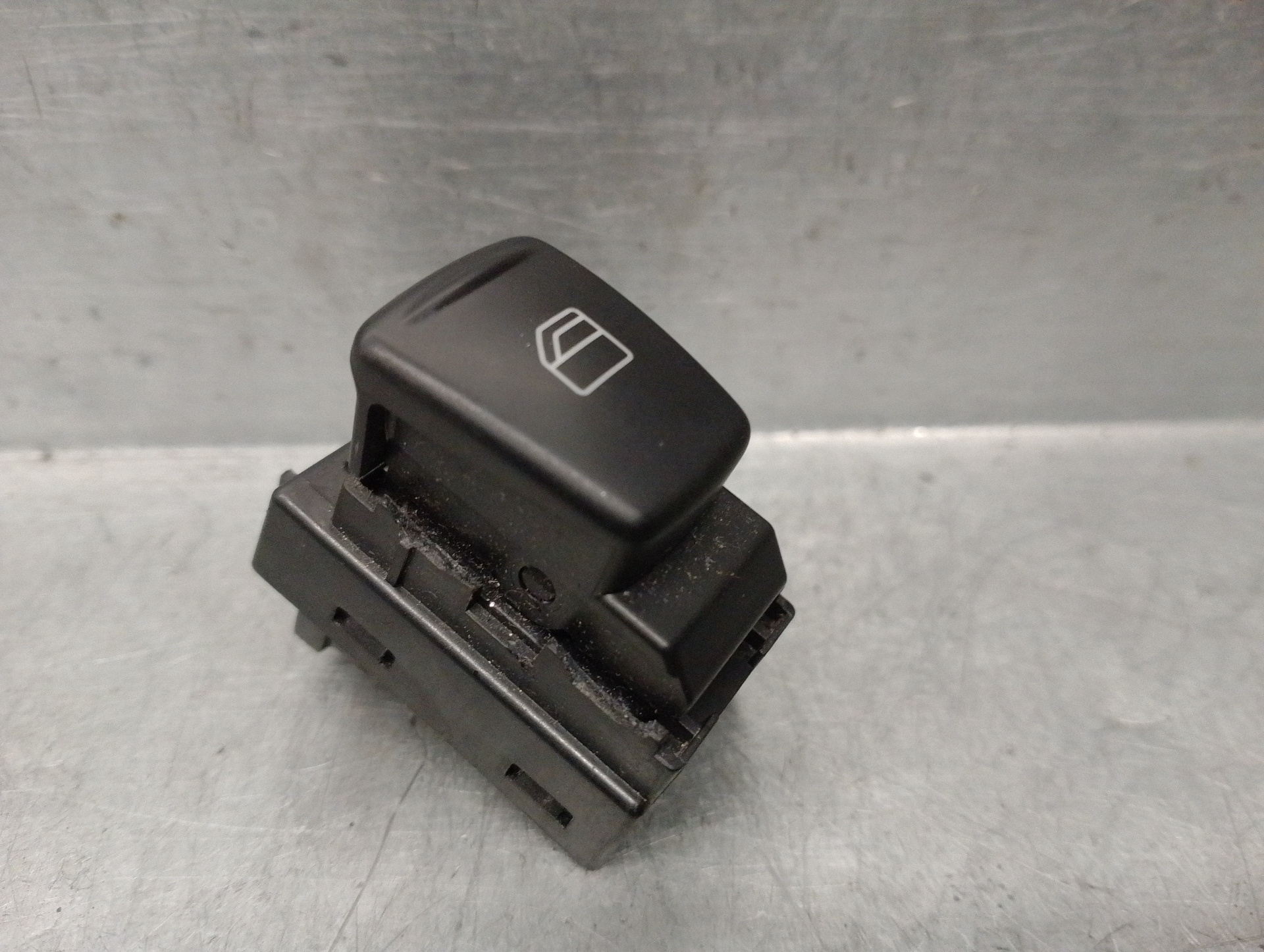 TOYOTA Fortwo 2 generation (2007-2015) Front Right Door Window Switch 4PINES, A4519051800+ 24130916