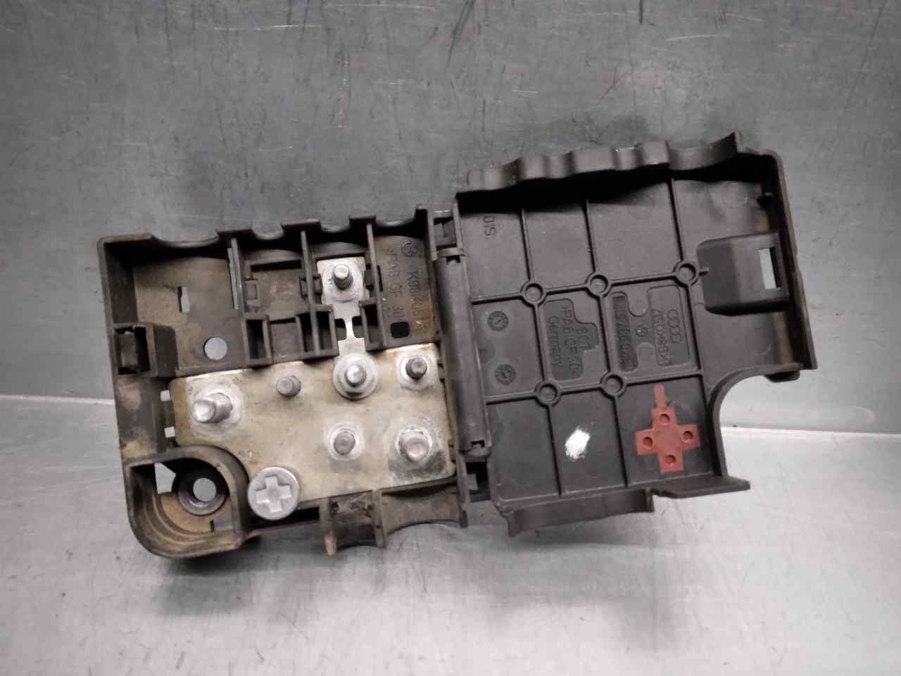 AUDI A6 C6/4F (2004-2011) Other Control Units 8K0937517 19845697