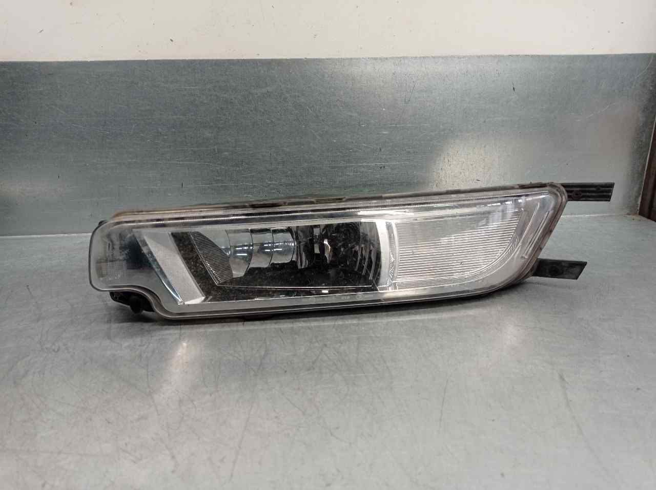 VOLKSWAGEN Passat B8 (2014-2023) Front Right Fog Light 1NA01183904,HELLA,3G0941662H+ 19848541