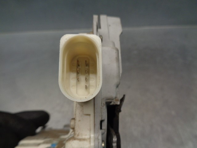 SUZUKI A4 B7/8E (2004-2008) Rear Right Door Lock 7PINES, 4PUERTAS, 8E0839016AA+ 19835255