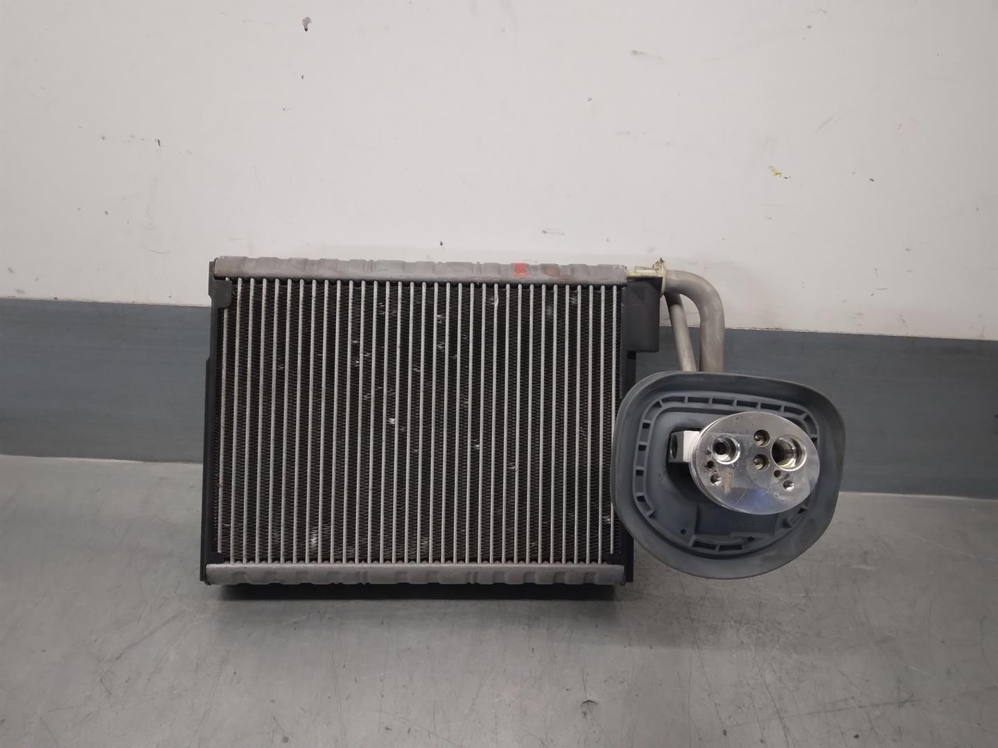 BMW 5 Series F10/F11 (2009-2017) Air Con Radiator 9159803 21727819