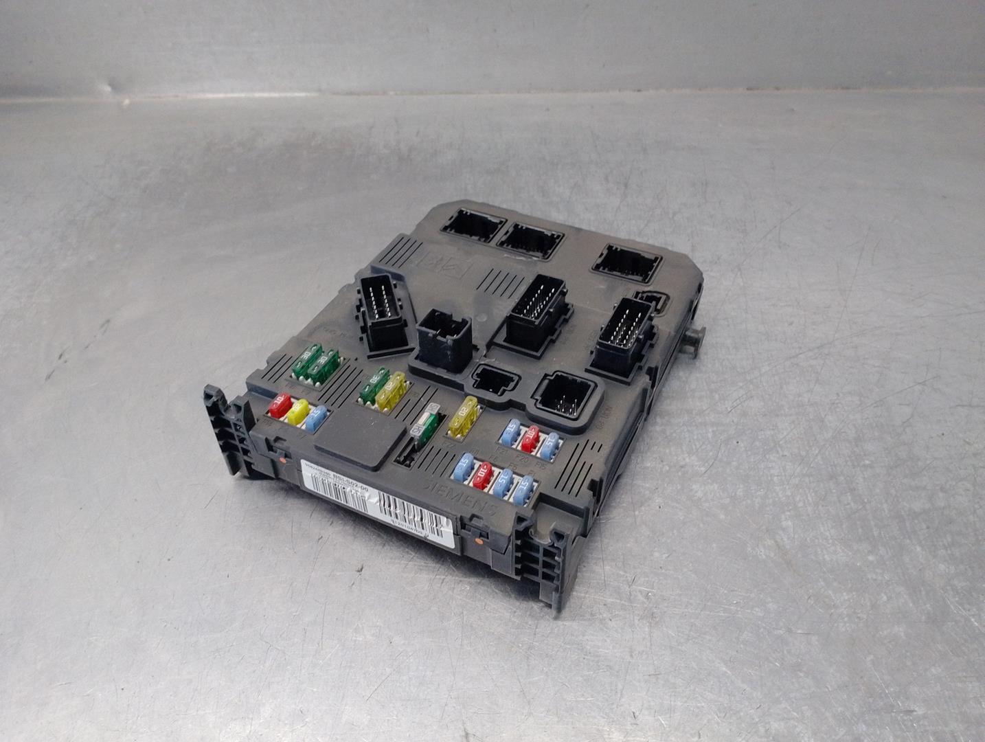 PEUGEOT 407 1 generation (2004-2010) Fuse Box 9662463380 20995304