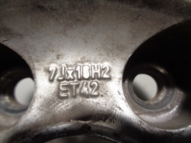 AUDI A4 B7/8E (2004-2008) Автомобилна гума R167JX16H2ET42, 7JX16H2ET42, ALUMINIO15P 21731680