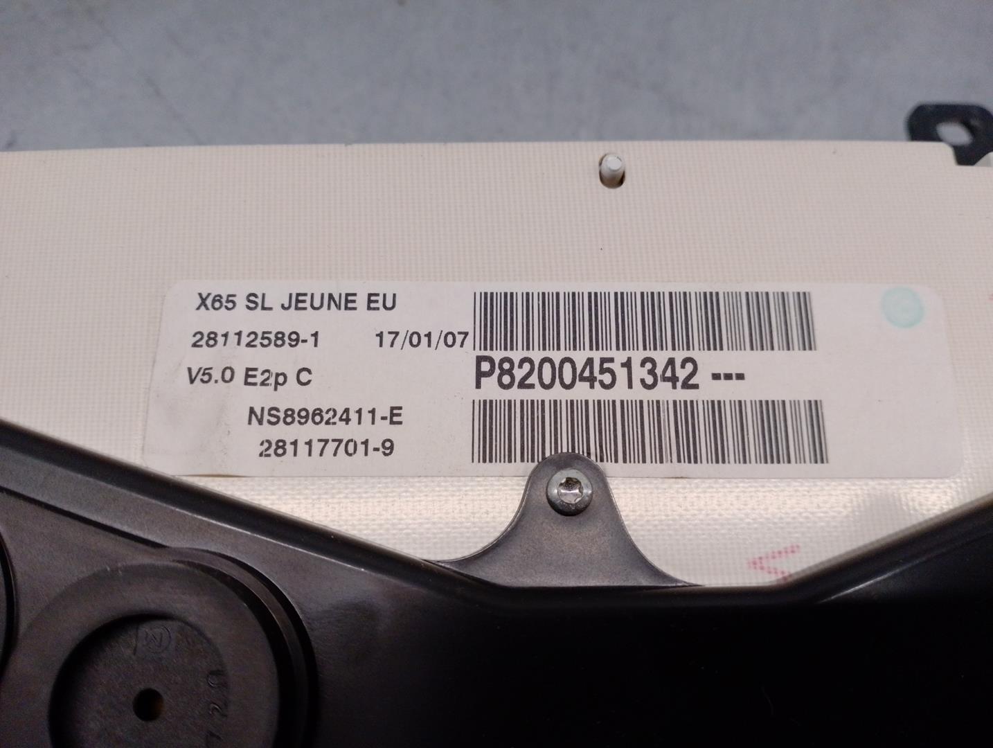 RENAULT Clio 2 generation (1998-2013) Instrumentu panelis/spidometrs 8200451342, 281177019, JOHNSONCONTROLS 19919555