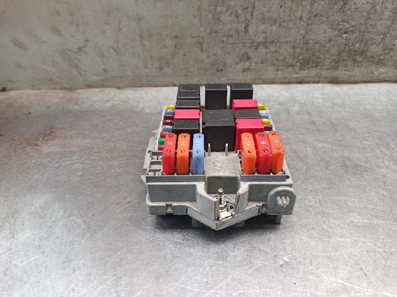 NISSAN GT 937 (2003-2010) Fuse Box 19748715