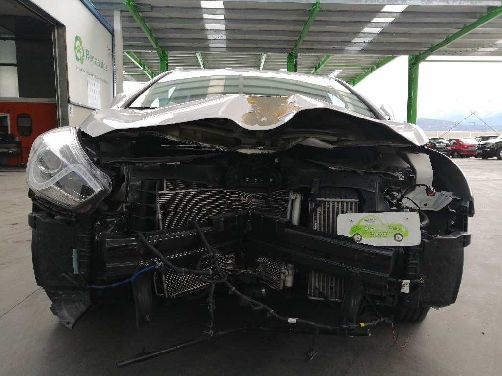 HYUNDAI i40 VF (1 generation) (2011-2020) Другие кузовные детали +327263Z000 24075304