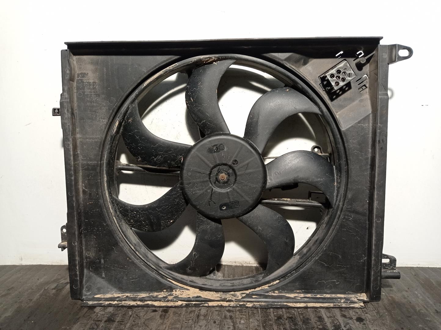 RENAULT Megane 3 generation (2008-2020) Difuzora ventilators 214816117R, FS2081, VALEO 24219169