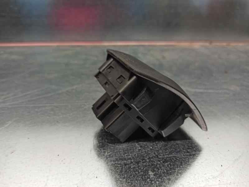 Mando elevalunas trasero derecho BH02 9674559377 de Citroen C-elysee (dd_) 2014-0 99 CV con 1 km - pieza usada