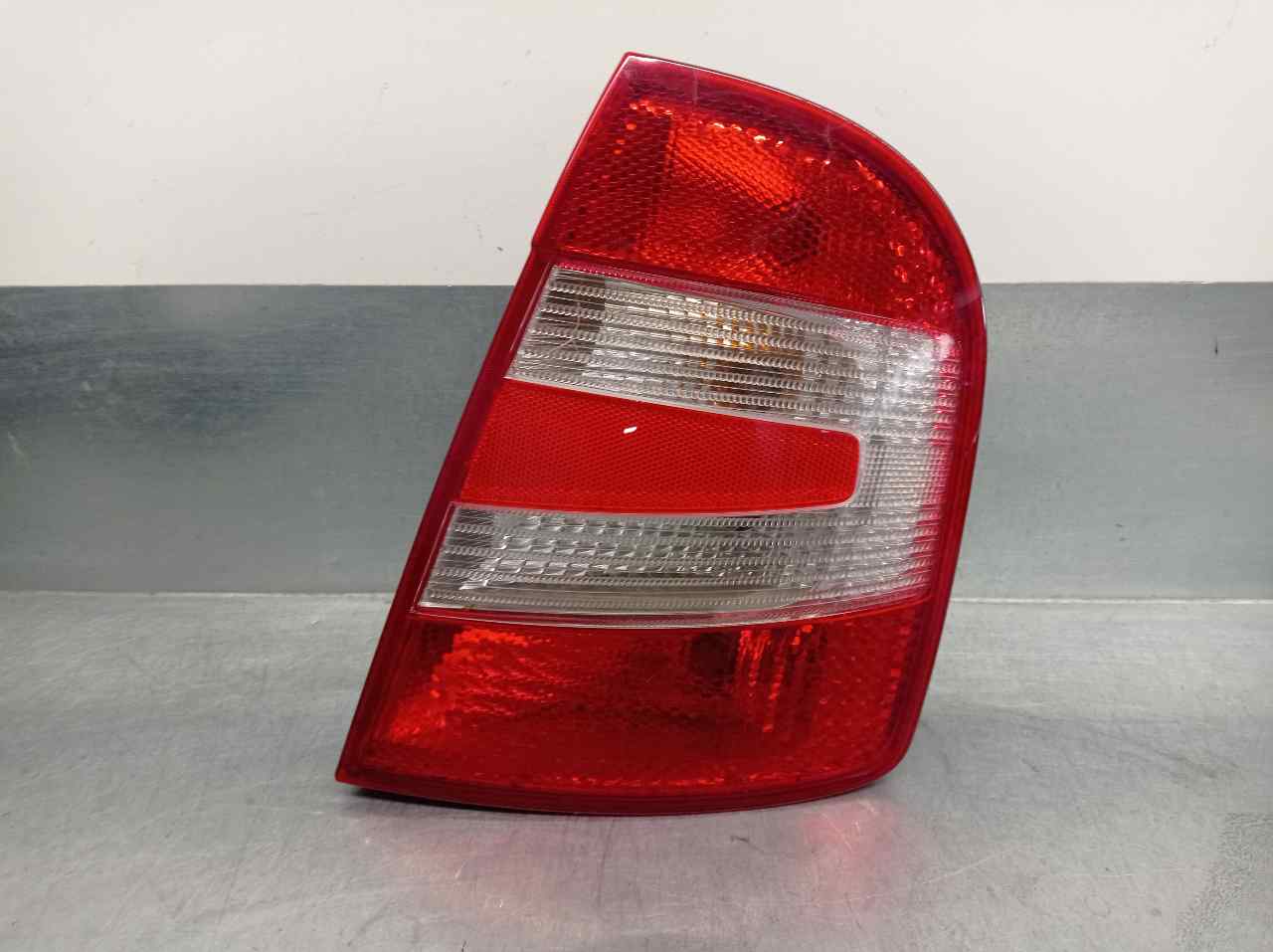 SKODA Fabia 6Y (1999-2007) Rear Right Taillight Lamp 9EL17197402, 6Y6945112C, 5PUERTAS 19809421