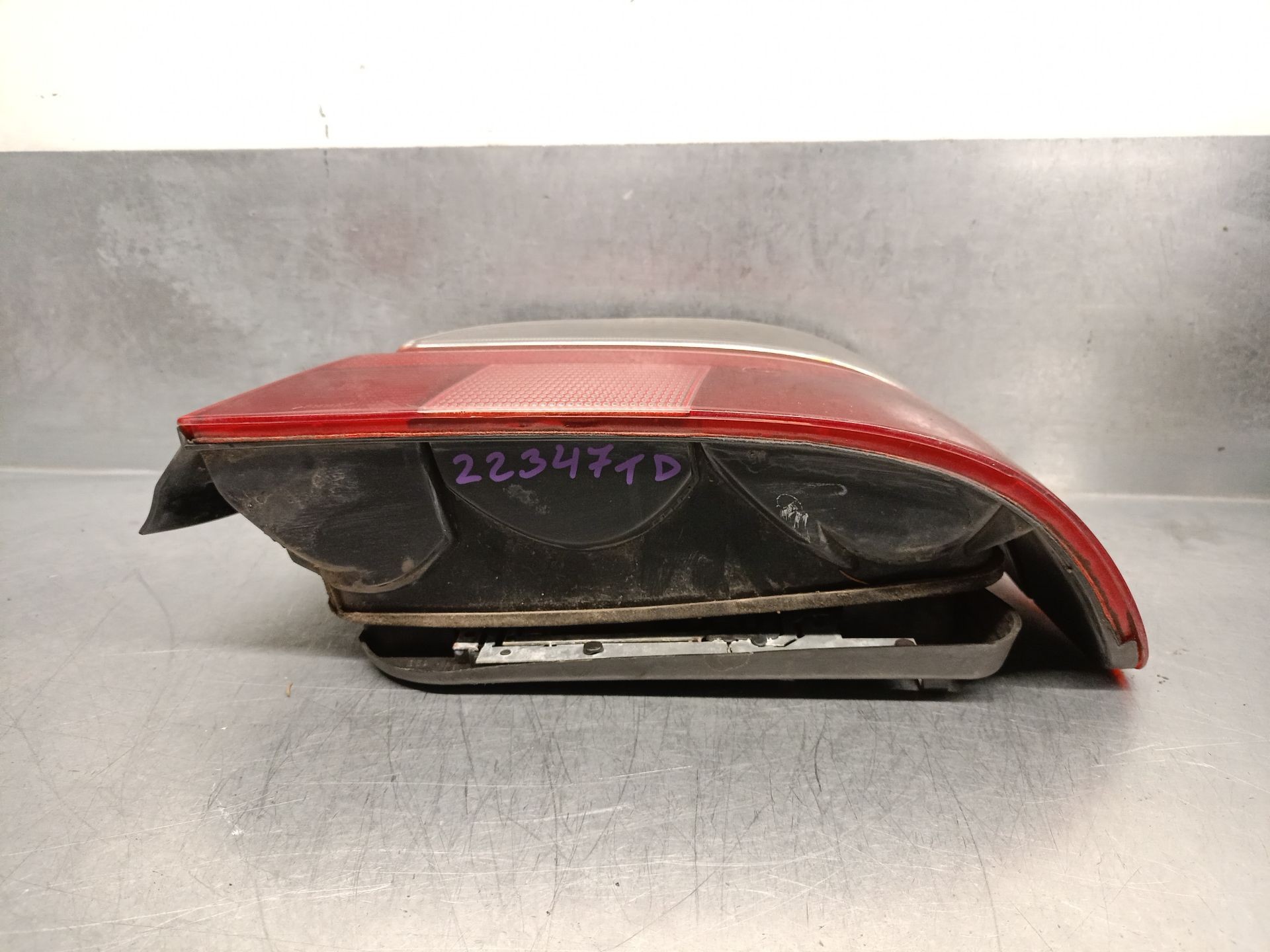 Pisca tras direito 256T1 63218363558 de Bmw 5 (e39) 2000-2003 143 CV - pieza usada