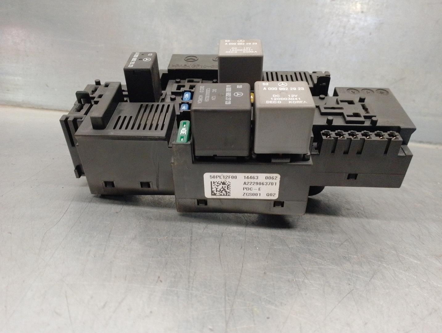 MERCEDES-BENZ C-Class W205/S205/C205 (2014-2023) Fuse Box A2229063701, 50PL12F00 20994745