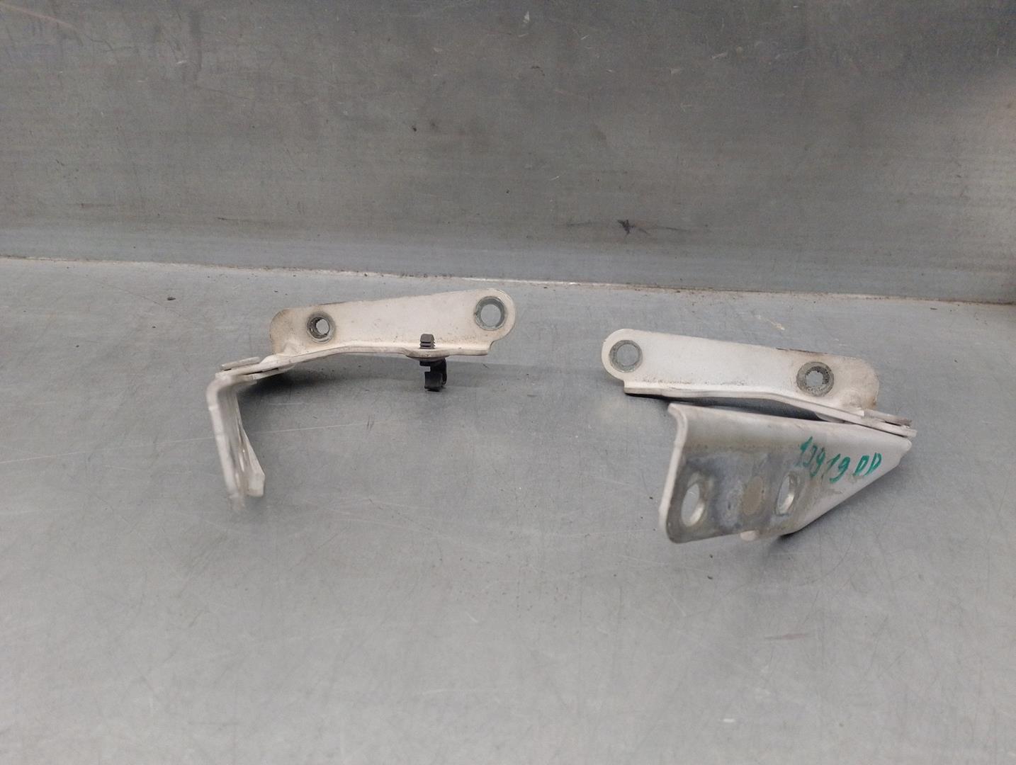 SEAT Leon 1 generation (1999-2005) Front Right Bonnet Hinge 6L0823301A, 6L0823302A 24211020