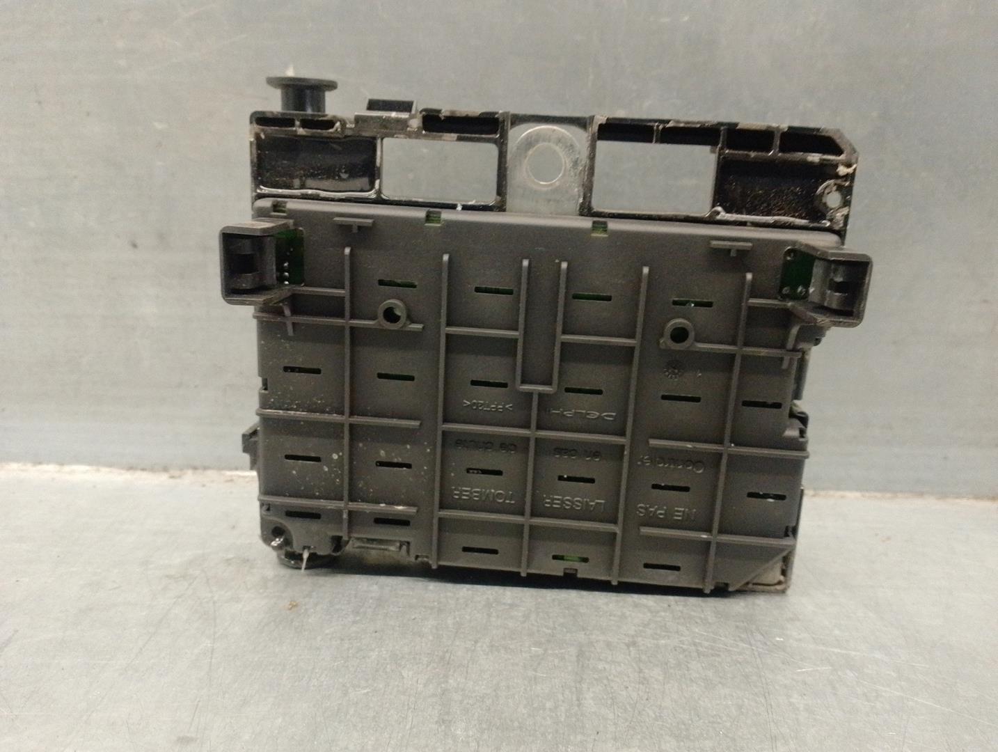 PEUGEOT 307 1 generation (2001-2008) Fuse Box 9650664080, 42571896, DELPHI 24211299